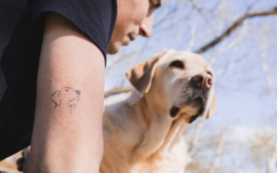 Tatuajes de mascotas en microrealismo: Inmortalizar a tu compañero